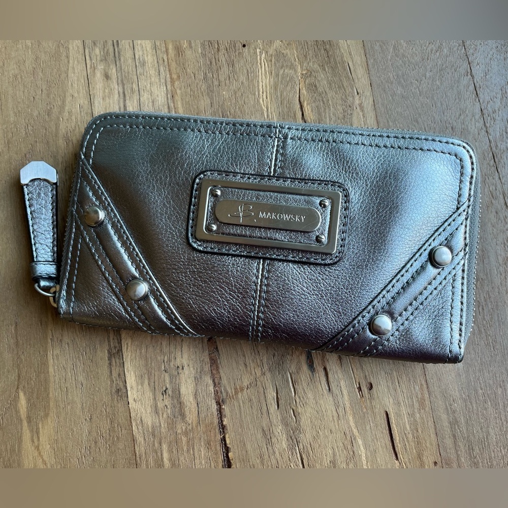 B Makowsky Leather Zip Around Wallet Silver